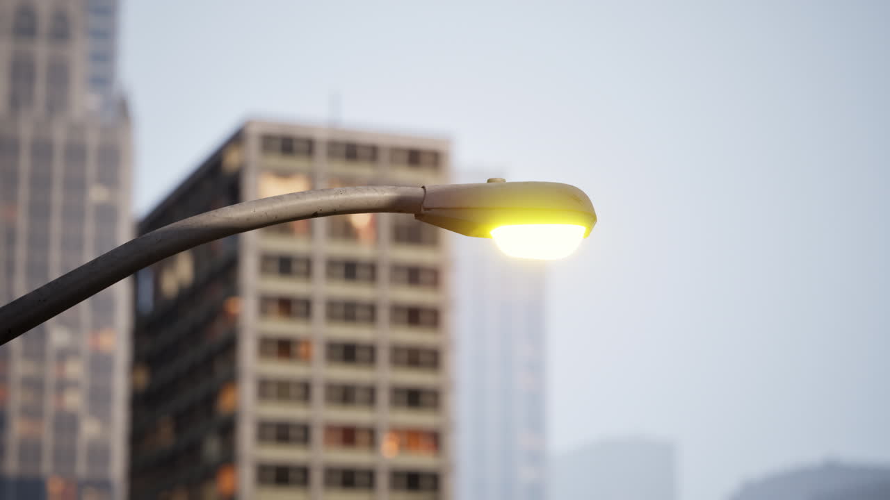 해가 지는 시간에 뉴욕 시의 거리