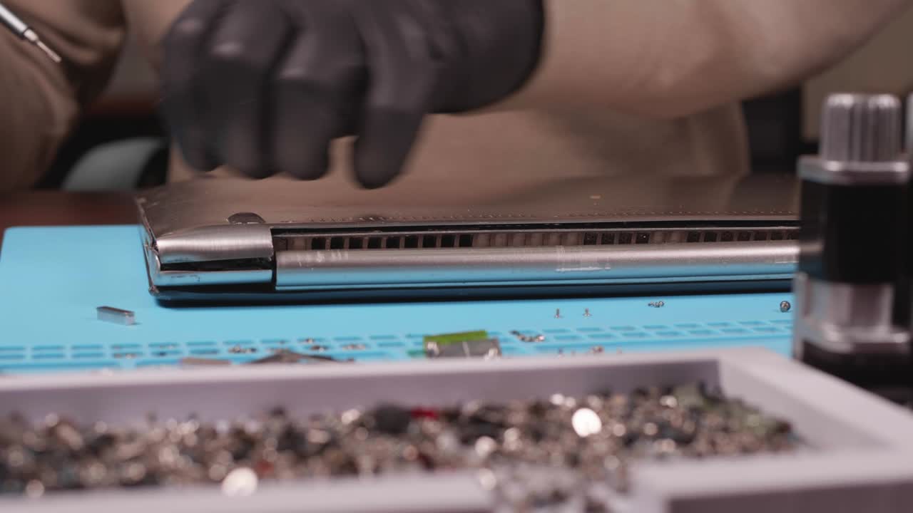 reparación de portátiles en un centro de servicio