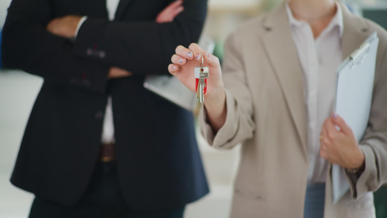 열의 클로즈업, 새로운 꿈의 아파트의 상징