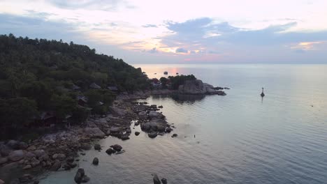 El-Atardecer-Ilumina-La-Bahía