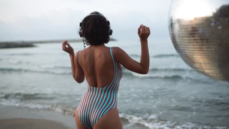 woman beach0