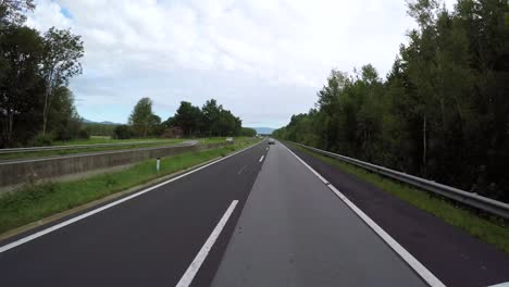 Timelapse-car-driving-on-the-autobahn