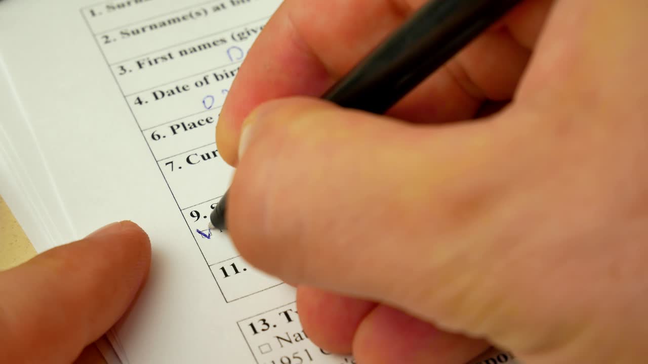 Pen voting checkbox in blank visa application form