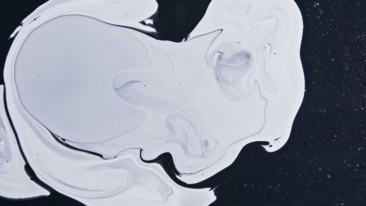 arte fluida abstrata em preto e branco