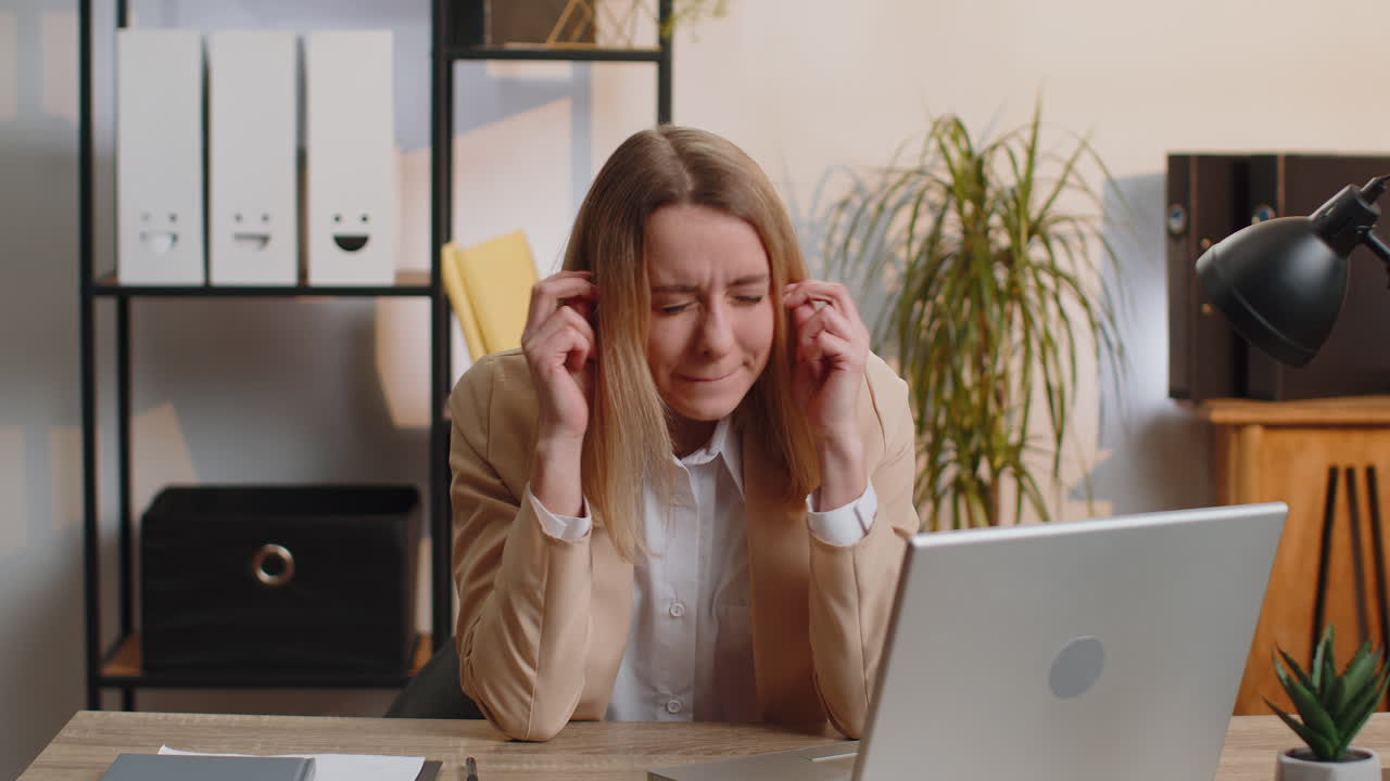 Excited amazed businesswoman touching head showing explosion shocked professional brainstorm