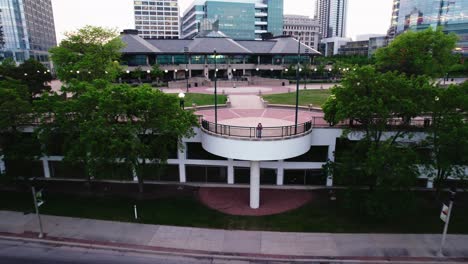 from-young-caucasian-male-revealing-whloe-city-of-milwaukee-wisconsin-downtown