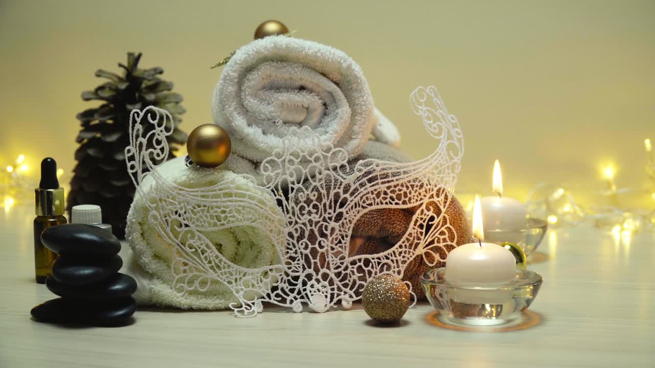 크리스마스 장식품과 함께 스파 컨셉 아이템