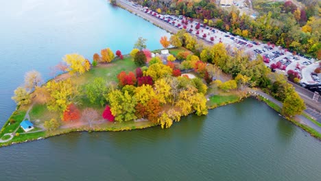 Drone-footage-of-a-park-during-Fall