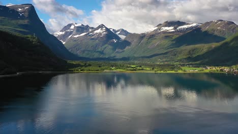 Luftaufnahmen-Schöne-Natur-Norwegen.