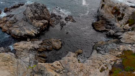 Rocky-Coastline-near-Big-Sur-and-Carmel,-Northern-California