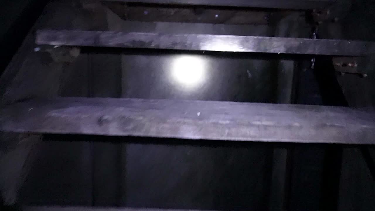 расследование, проведенное полицией на подозрительном предприятии по производству наркотиков в бразилии