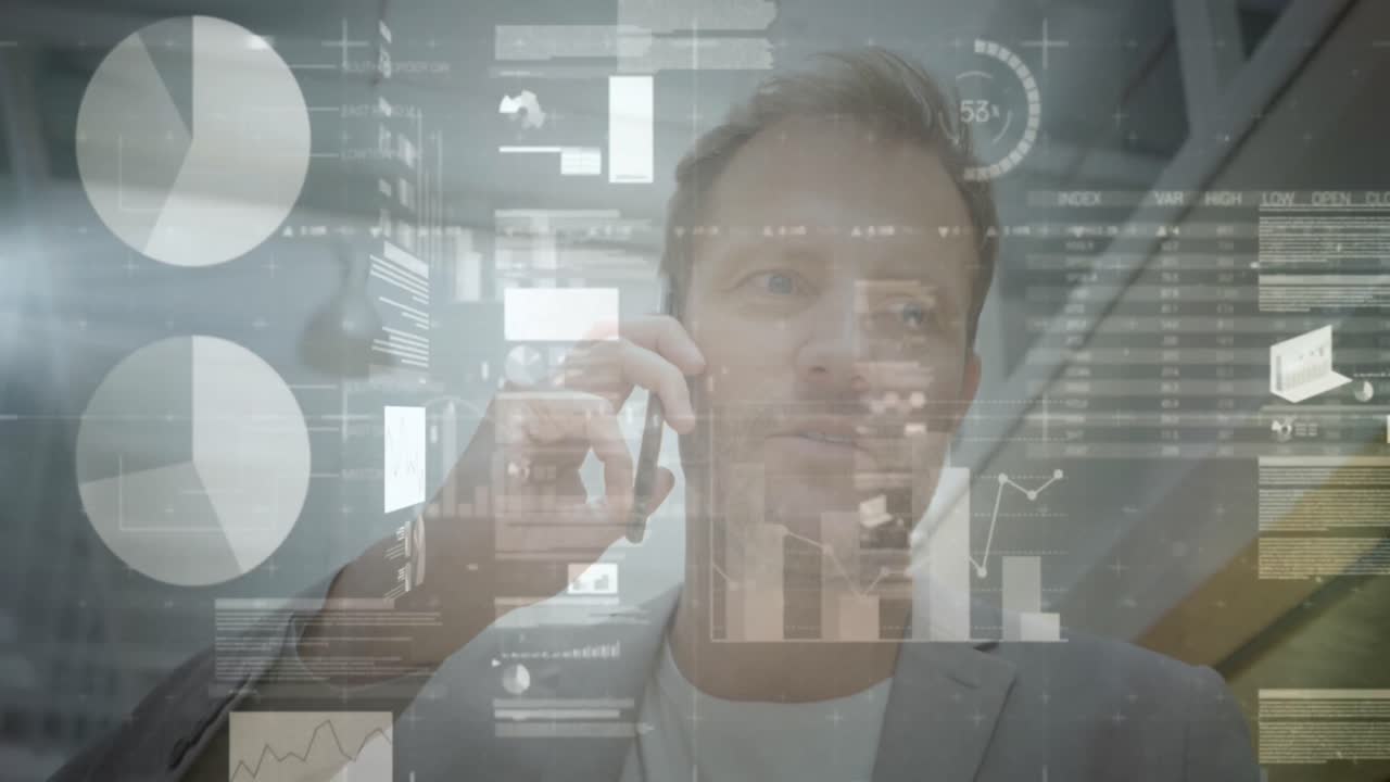 animación del procesamiento de datos financieros sobre el hombre utilizando un teléfono inteligente