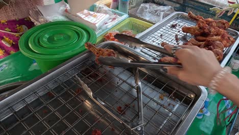 vendor prepares and sells fried chicken to customers.