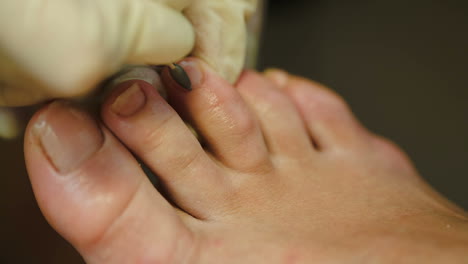 Woman-getting-a-pedicure