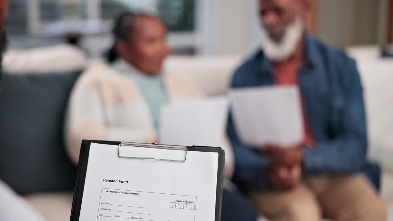 pareja de ancianos, fondo de jubilación y pensiones