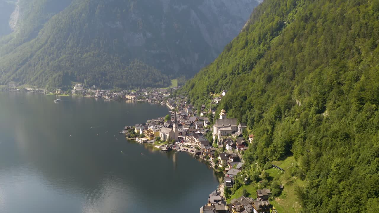 아름다운 여름 오후에 오스트리아 할슈타트의 높은 공중 전망