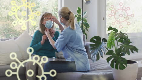 animación de células del virus covid 19 sobre una mujer mayor caucásica y una enfermera que usan máscaras faciales