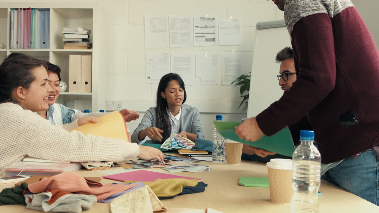 창의적 협업 비즈니스 회의