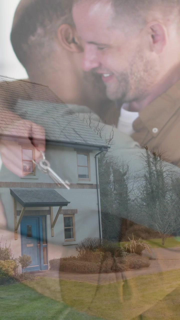 Animación de una casa sobre una pareja masculina diversa mudándose de casa