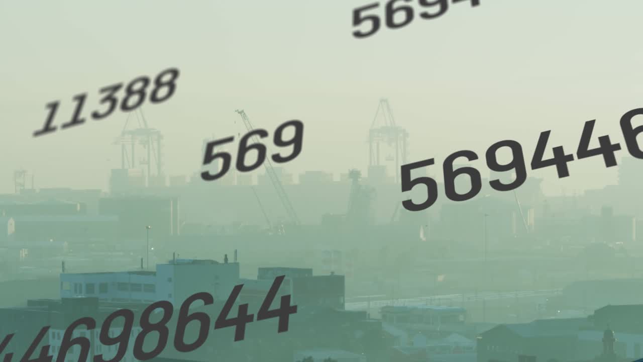 Animazione di numeri che cambiano su una vista aerea di un paesaggio urbano.