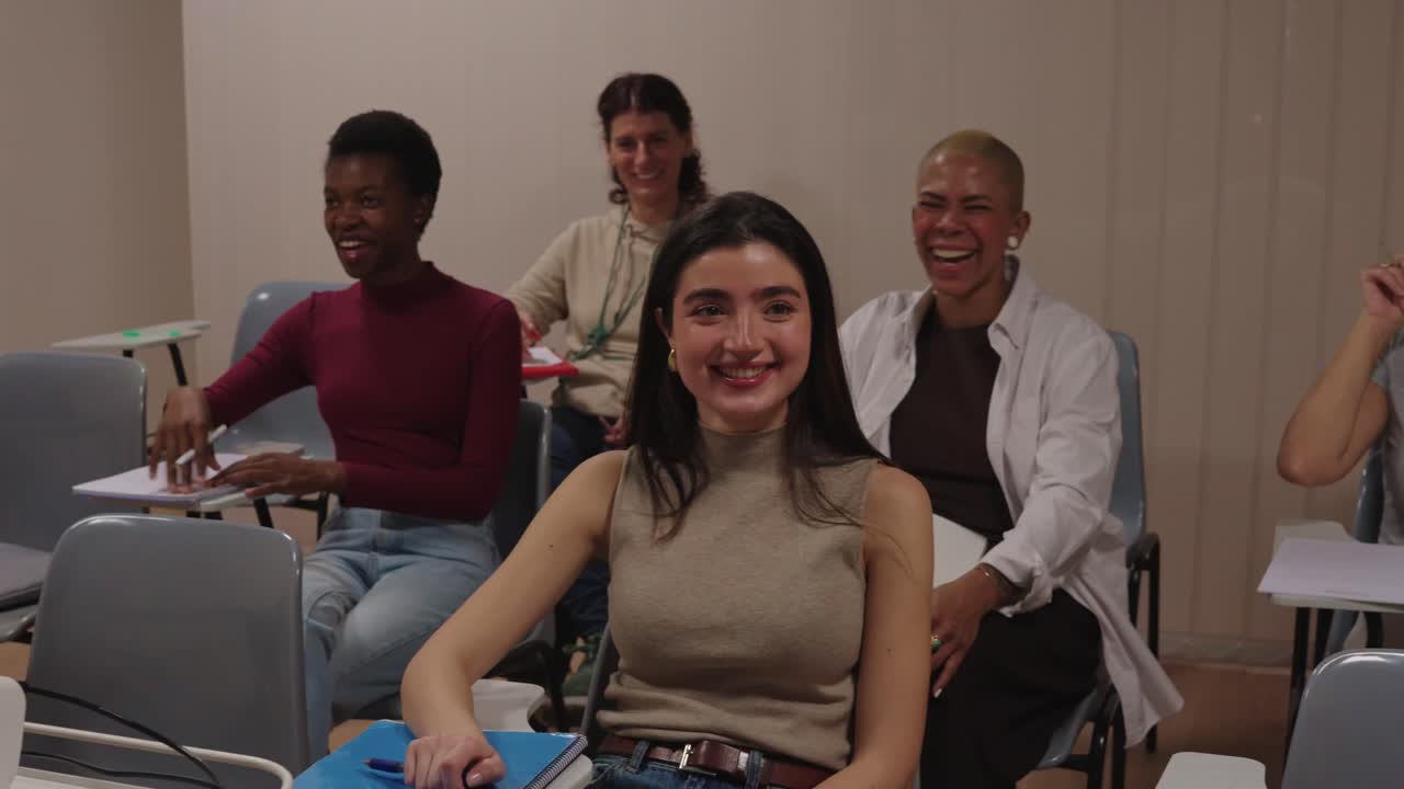 estudiantes en un entorno de aula