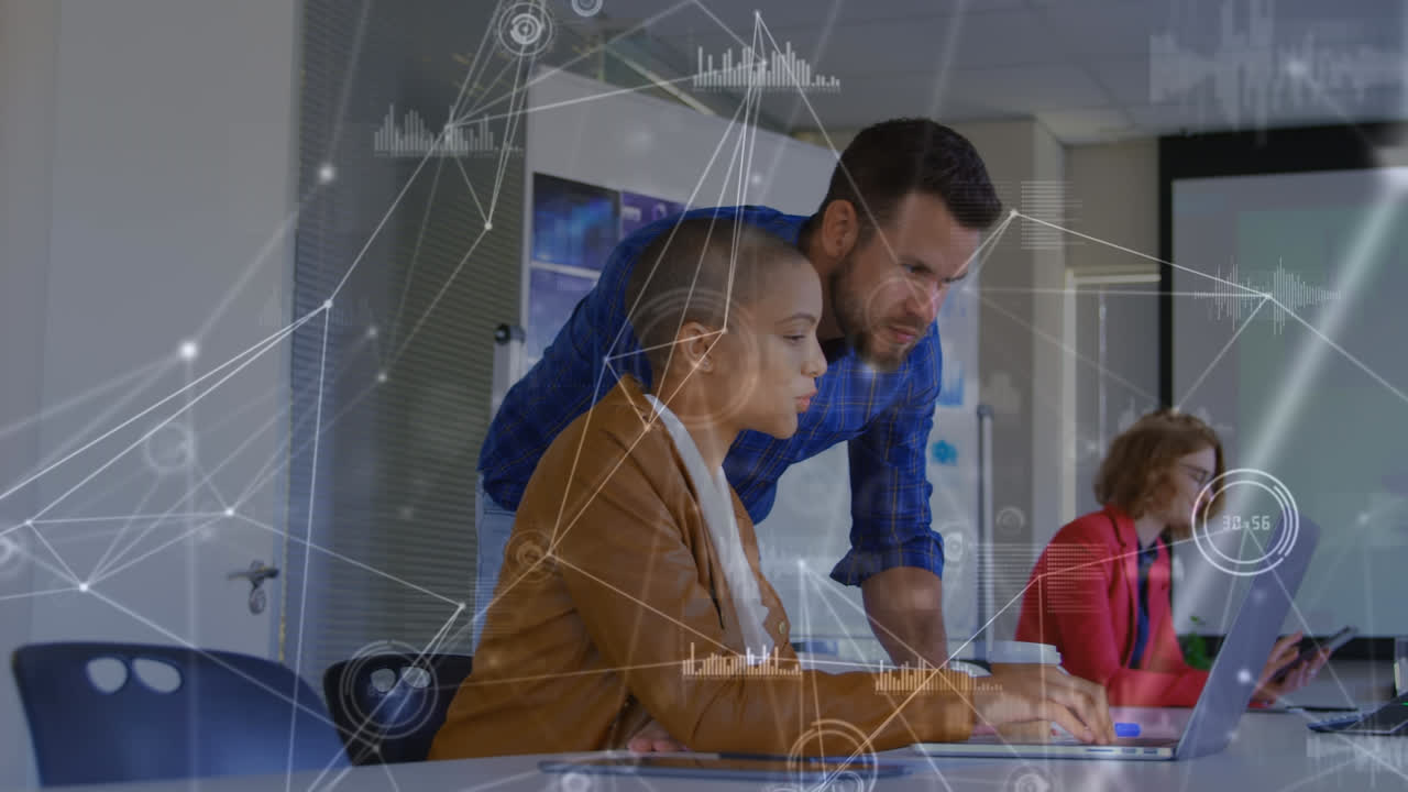 animación de la red de conexiones entre diversos empresarios que trabajan en la oficina