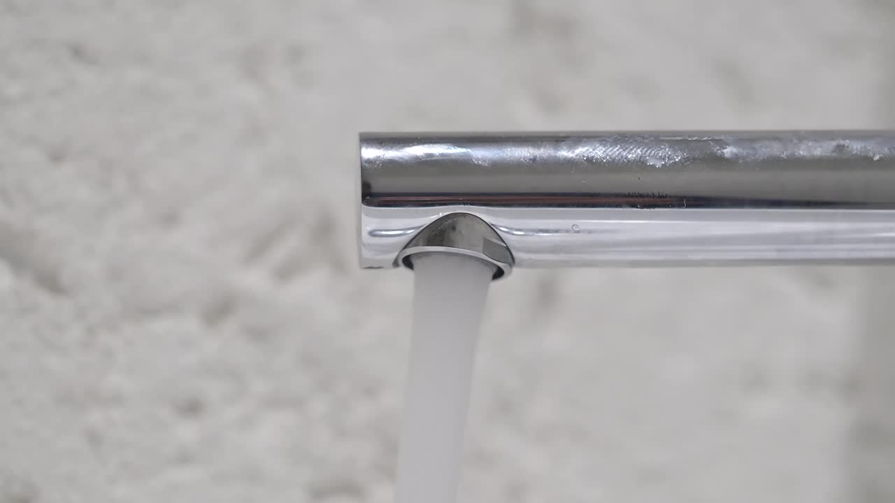 크롬 에서 흐르는 물