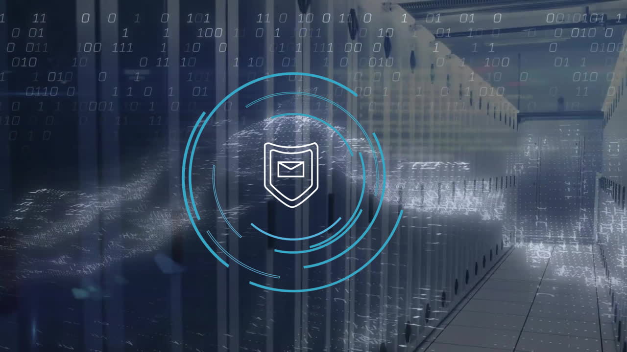 animación de escáner circular con icono de seguridad de correo, datos y onda de red sobre la sala del servidor