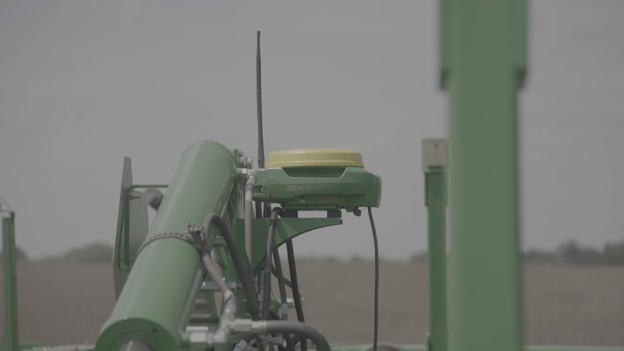 Self driving tractor networking and GPS module