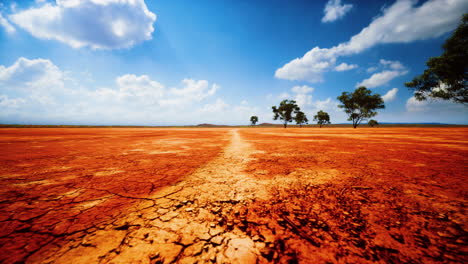 Tierra-Muy-Agrietada-Bajo-Un-Sol-Abrasador