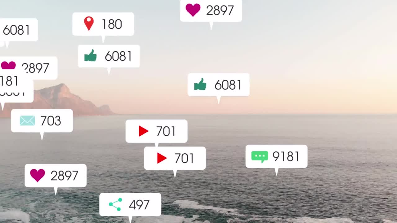 해가 지고 바다 풍경 위의 소셜 미디어 아이콘의 애니메이션