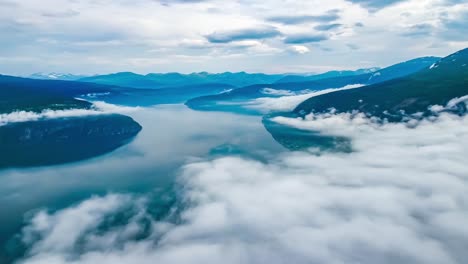 Imágenes-Aéreas-Hermosa-Naturaleza-Noruega.