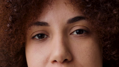 Close-up-view-of-woman-face