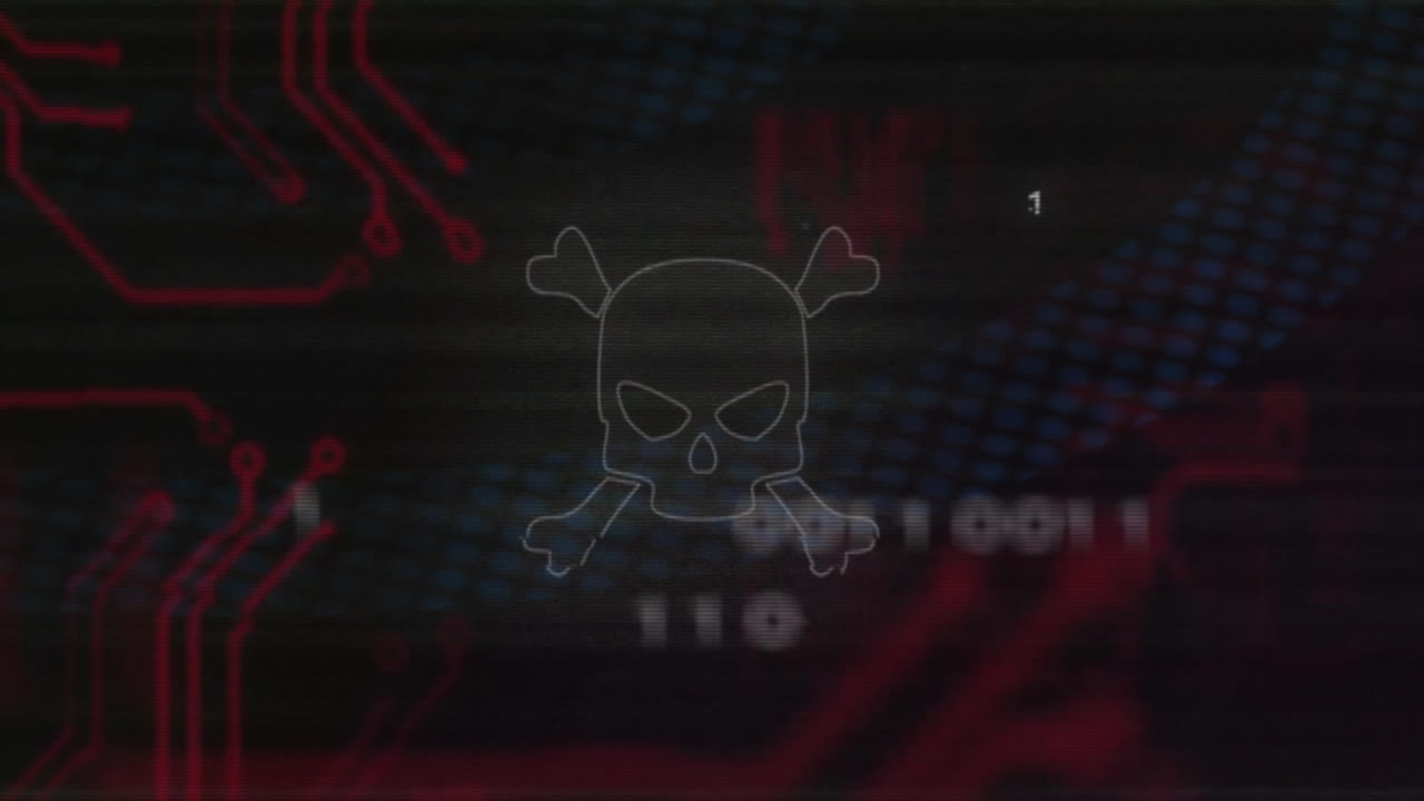 cráneo y huesos cruzados con código binario y animación de placa de circuitos