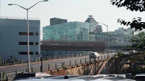 New-York.-Brooklyn.-Verkehr-Auf-Der-Brooklyn-Bridge