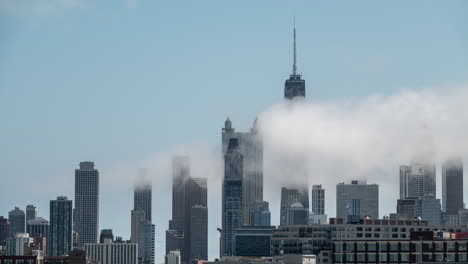 Nubes-Bajas-Y-Niebla-Que-Fluye-Del-Lago-Michigan-A-Través-Del-Lapso-De-Tiempo-Del-Centro-De-Chicago