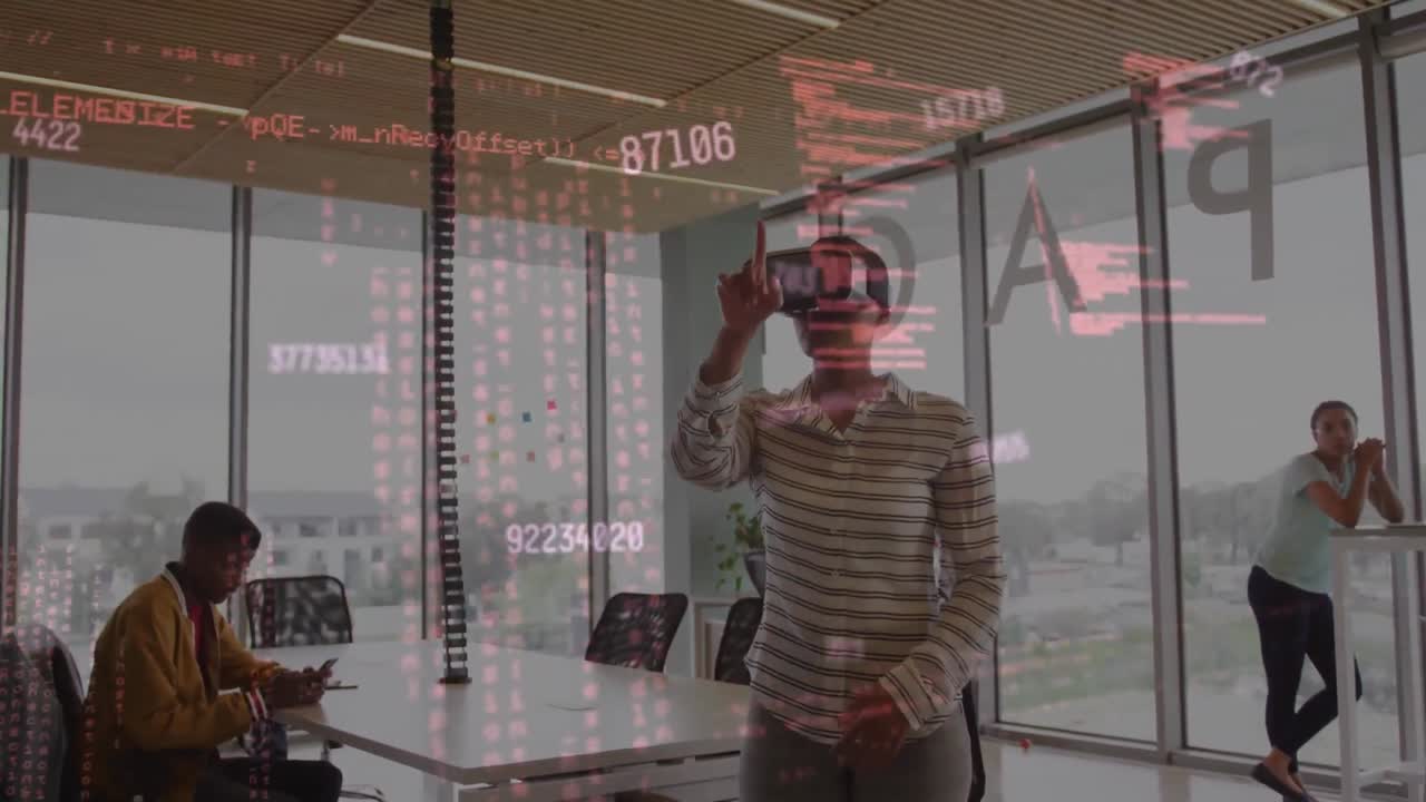 animación del procesamiento de datos sobre diversas personas de negocios en la oficina