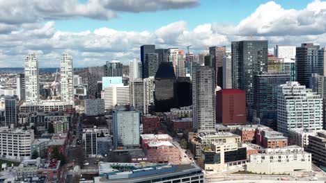 Aerial-Landscape-of-downtown-Seattle-of-city-skyline-of-building-skyscrapers-on-cloudy-day