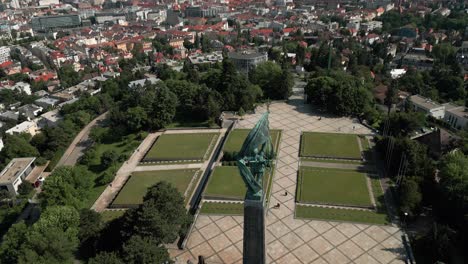 Drone-Revealing-shot-monument-Landmark-Slavin-Bratislava,-Slovakia