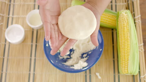 Arepas,-Venezuelan-dish-made-of-corn-flour