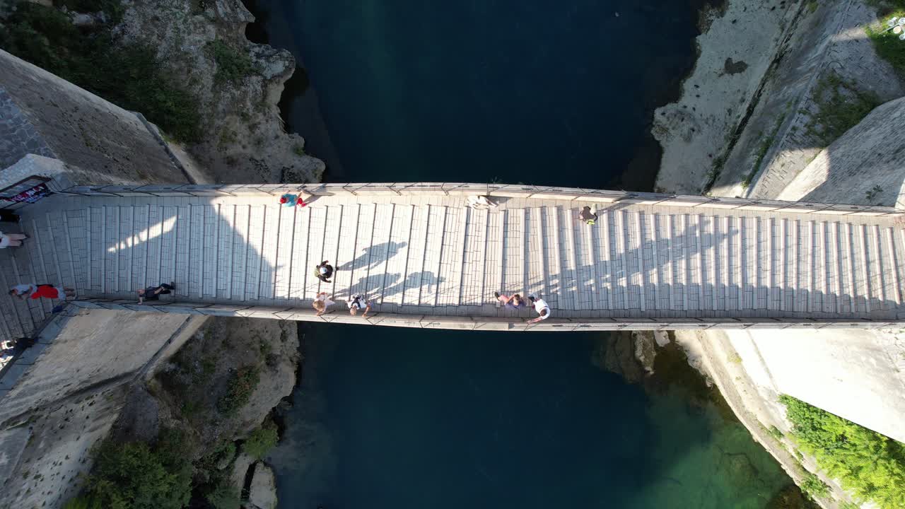 발칸 반도의 모스타르 다리,