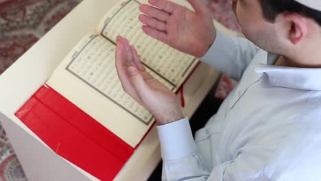 Young-Muslim-Man-Praying