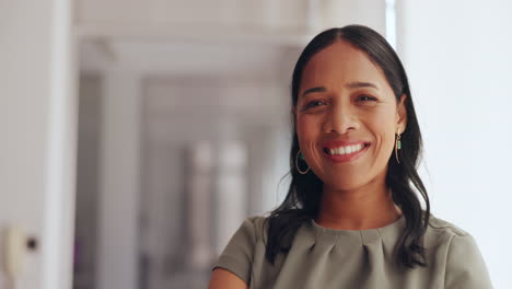 Mujer-Negra-Corporativa,-Cara