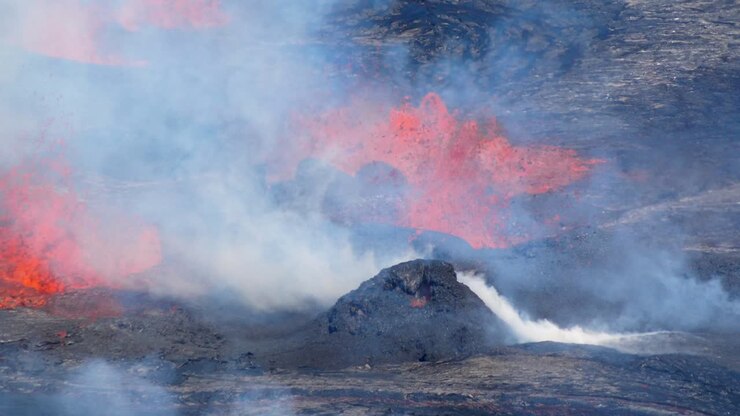 Kilauea Crater Eruption September 11 viewed from the east or south east corner