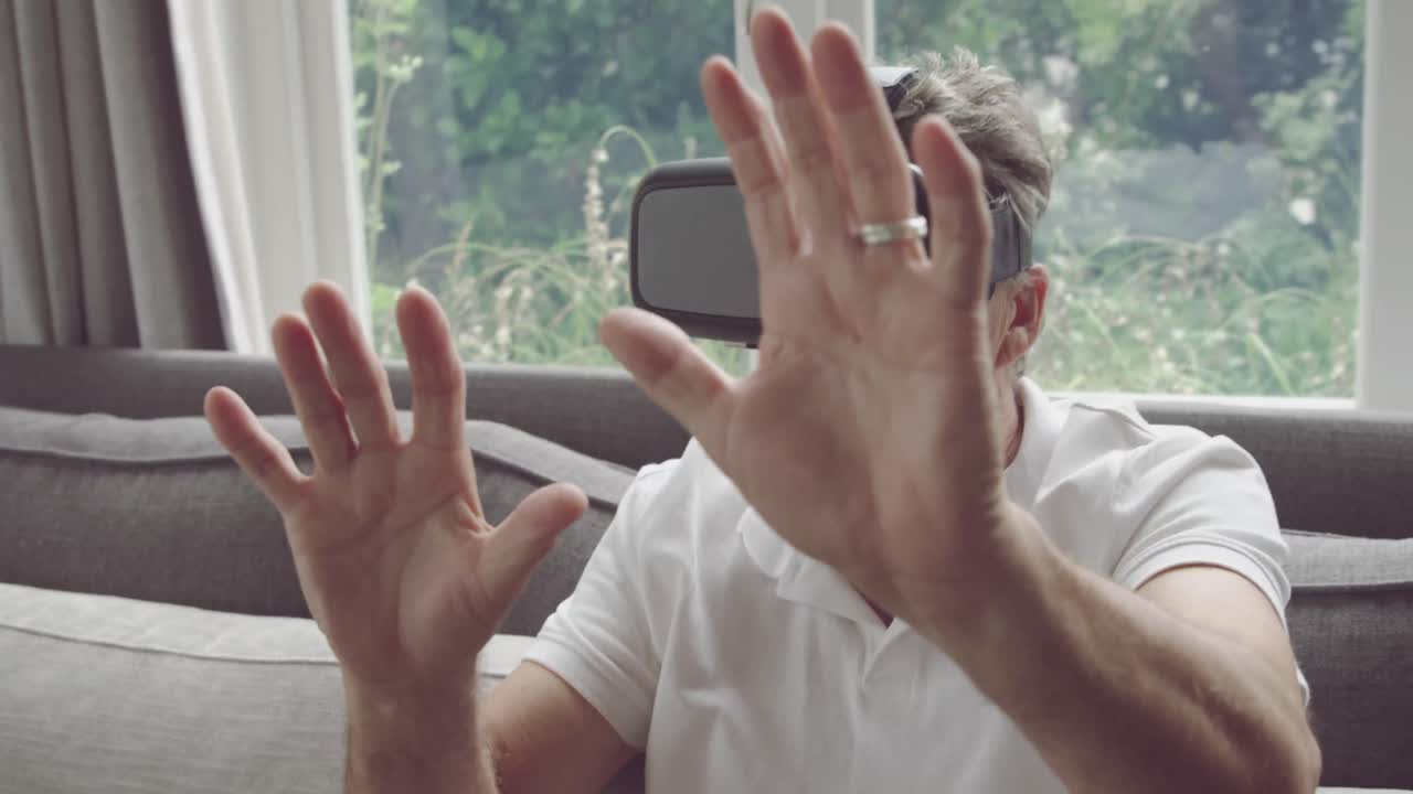 vr 헤드 ⁇ 을 착용한 고위 관리자