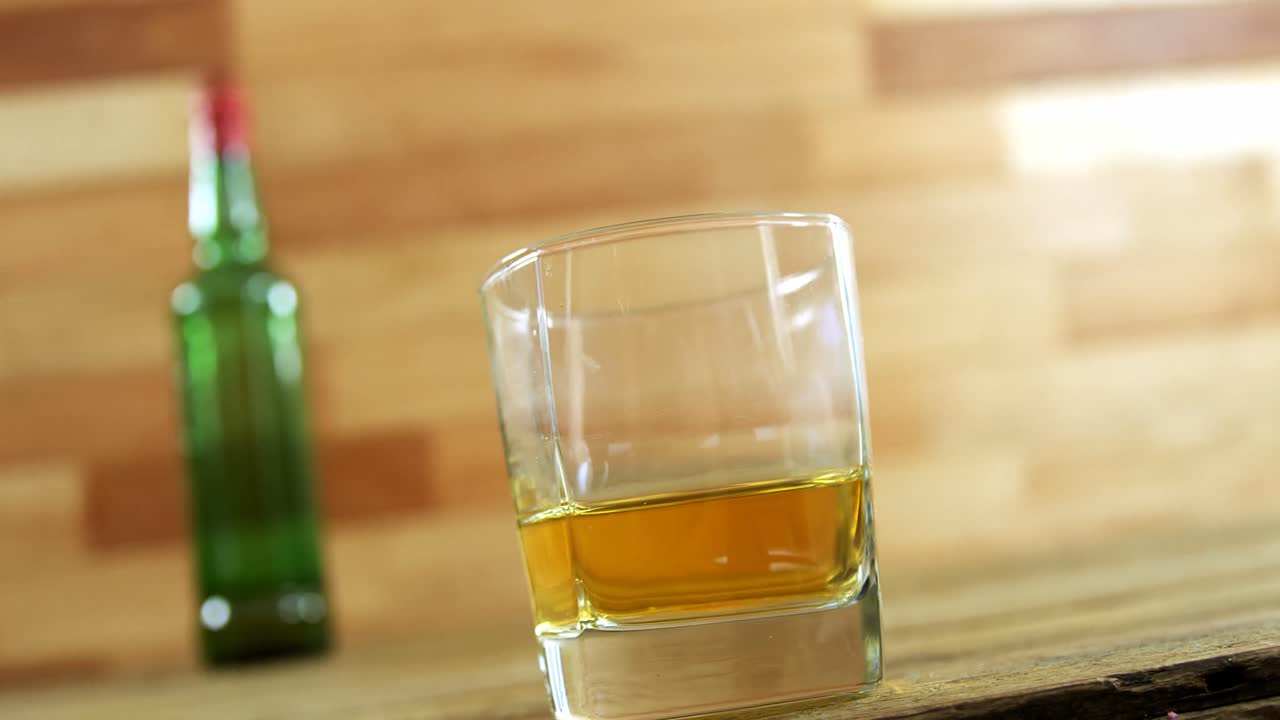 un vaso de whisky para san patricio.