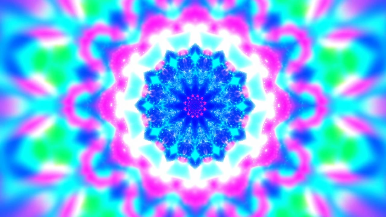 Animazione astratta di mandala centrata con un nucleo luminoso pulsante, anelli concentrici a forma di alone rotanti, petali a stella specchiati e un bagliore vivido ciano, magenta, blu e verde che forma un ornamento ipnotico.