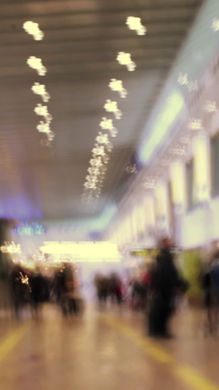 바르셀로나 공항 터미널 주변에서 수직으로 추상적인 서두르기