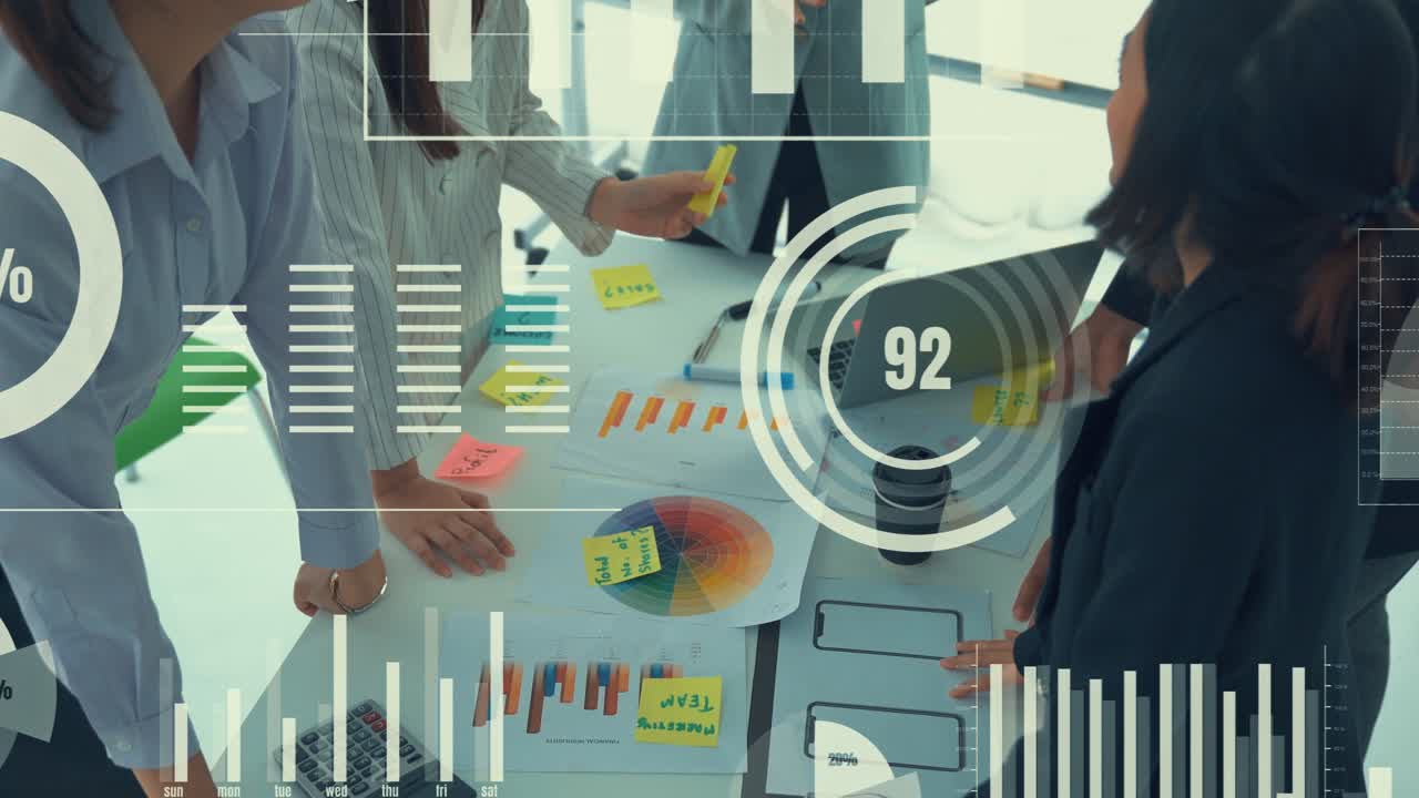 personas de negocios en reuniones de personal corporativo con gráfico visionario