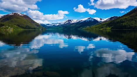 Wunderschöne-Natur-Norwegen.